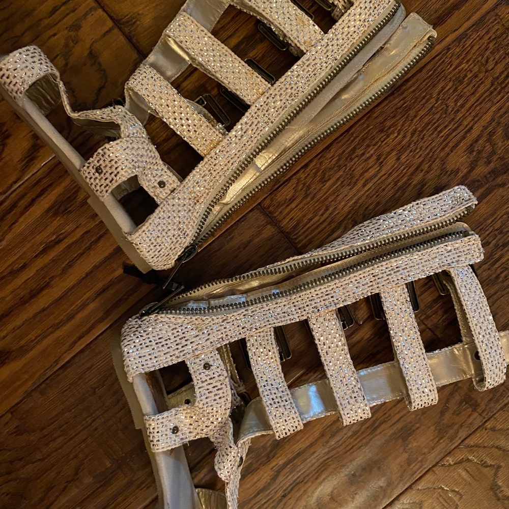 Sandals - Picture 3 of 6